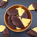 Ananasstücke in dunkler Schokoladenglasur von Copaya